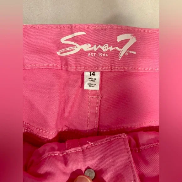 NWOT Pink Ankle Cropped Jeans - Picture 4 of 5